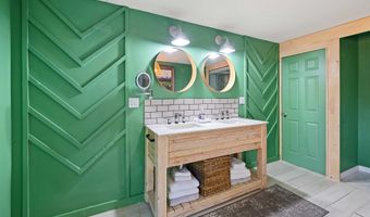 150 NARAIN Ct, Oregon City, OR 97045