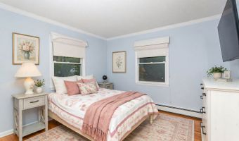 14 Elmcrest Dr, Danbury, CT 06811