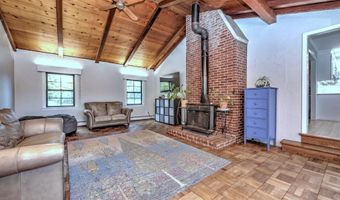 79 Meadow Wood Rd, Branford, CT 06405
