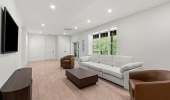 10 Yankee Way, Beverly, MA 01915