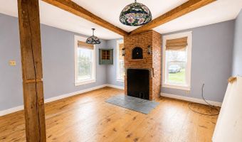 11 N Ridge Rd, Burke, VT 05871
