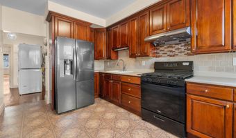13 W 27TH St 2, Bayonne, NJ 07002