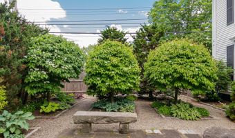 997 Washington St, Bath, ME 04530
