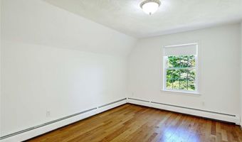 15 Sylvia Ln, Lincoln, RI 02865