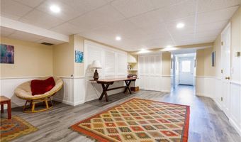 1501 Beacon Hill Rd, Block Island, RI 02807