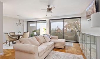 4141 N HENDERSON Rd 702, Arlington, VA 22203