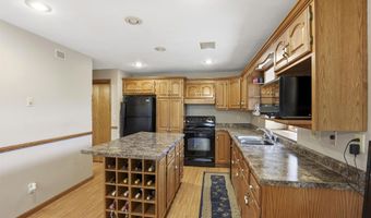 1700 E TRACIA Ln, Appleton, WI 54911