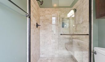 6812 LAMP POST Ln, Alexandria, VA 22306