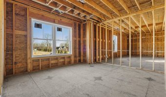 154- B Long Meadow Hill Rd, Brookfield, CT 06804