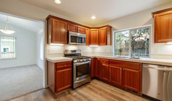 2542 NE Keats Dr, Bend, OR 97701