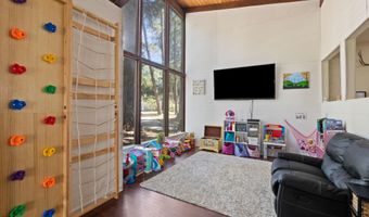 1293 Starveout Creek Rd, Azalea, OR 97410