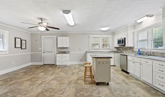 1228 S Main St, Abbeville, SC 29620