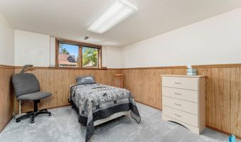 404 N Yellowstone Dr, Brandon, SD 57005