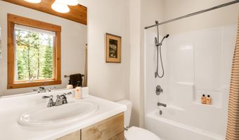 16396 Skyline Dr, Bend, OR 97703