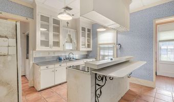 709 E Lafayette St, Abbeville, LA 70510