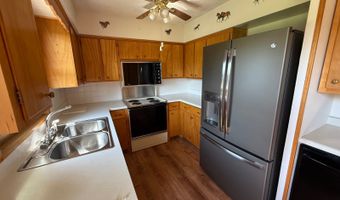 412 H St, Aurora, NE 68818