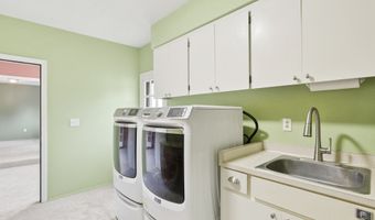 10418 CHAMPOEG Rd, Aurora, OR 97002