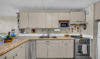 111 KAHULUI BEACH Rd B214, Kahului, HI 96732