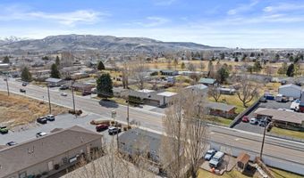 4660 Hawthorne Rd, Chubbuck, ID 83202