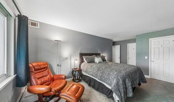 2434 Brandenberry Ct 2A, Arlington Heights, IL 60004