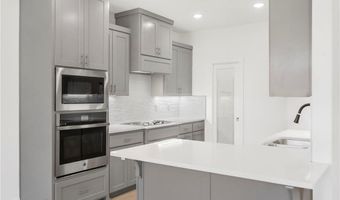 6902 SW Basswood Ave, Bentonville, AR 72713