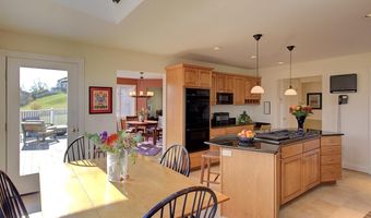 105 Brook Dr, Burlington, VT 05408