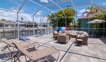 5721 SEA TURTLE Pl, Apollo Beach, FL 33572