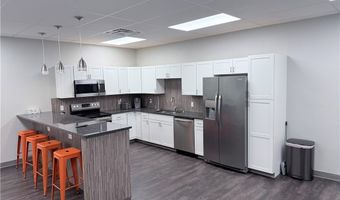1000 SW Westpark Dr 18, Bentonville, AR 72712