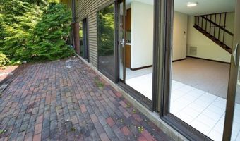 296 Brown Bear Xing 296, Acton, MA 01718