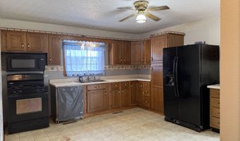 540 S 8th St, Akron, IA 51001