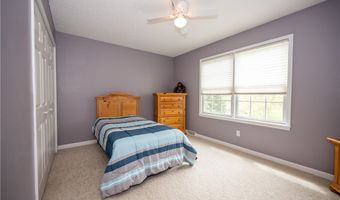 11686 Parkwood Dr, Alden, NY 14004