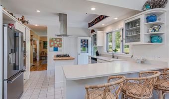 39 Brenton Rd, Newport, RI 02840