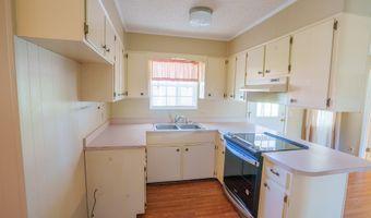 617 NORTHWOOD Dr, Baxley, GA 31513