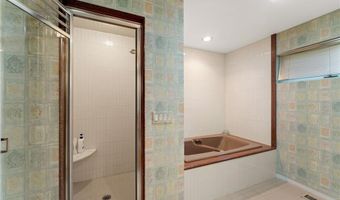 125 Woodruff Ave, Narragansett, RI 02882
