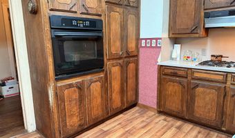 413 Church St, De Kalb, TX 75559