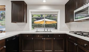 12 Chickadee Ln, Aliso Viejo, CA 92656