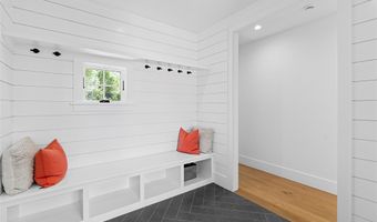 510 Abrahams Path, Amagansett, NY 11930