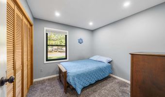 20 Woodland Rd, Bayville, NJ 08721