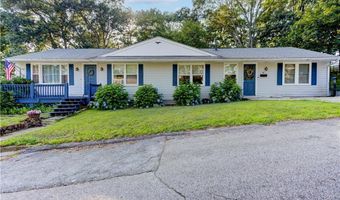 11 Golden Blvd, North Smithfield, RI 02896