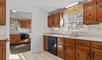 664 Seashore Dr, Atlantic, NC 28511