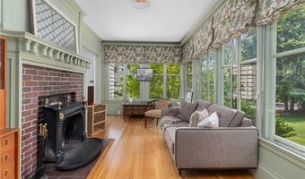 291 Spencer Ave, Warwick, RI 02818