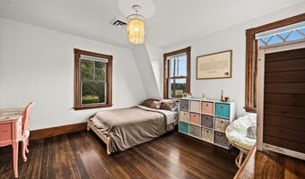 544 Main St, Acushnet, MA 02743