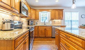 18462 John Ashley Dr, Abingdon, VA 24211