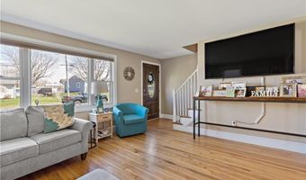5 St Theresa Ave, Bristol, RI 02809
