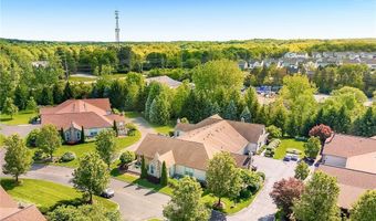190 Sandover Dr, Aurora, OH 44202