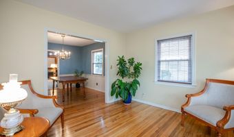 75 Lakeview Dr, Allentown, NJ 08501