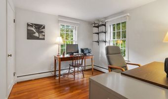 15 Thoreau Rd, Acton, MA 01720