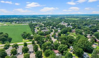 135 Knollwood St W, Annandale, MN 55302