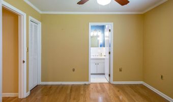 220 Lakeshore Dr, Alma, GA 31510