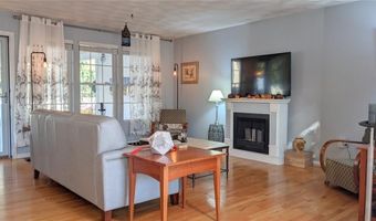 4 Spinnaker Dr, East Providence, RI 02915